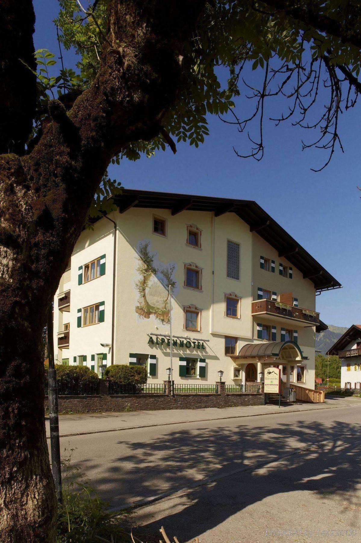 Alpenhotel Ernberg Reutte Exterior photo