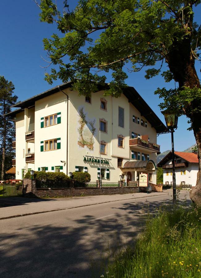 Alpenhotel Ernberg Reutte Exterior photo